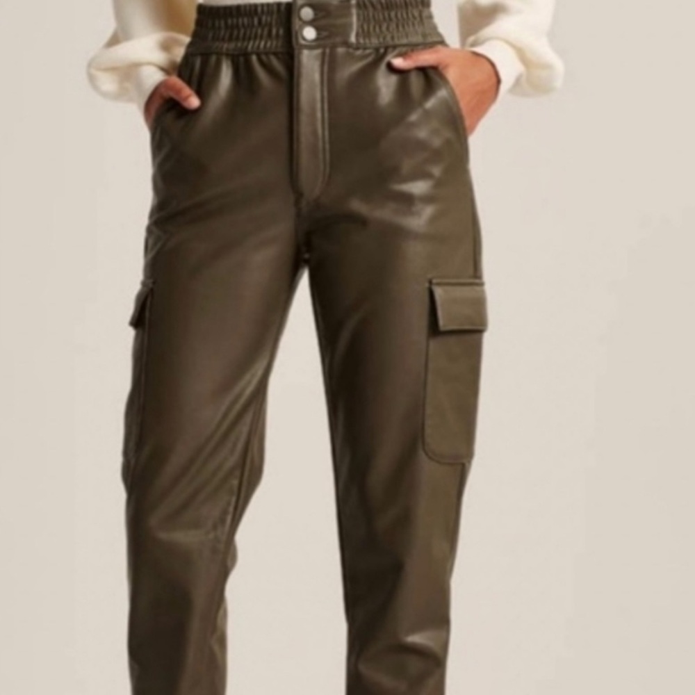 Abercrombie & Fitch Khaki Elastic Waist Pants
